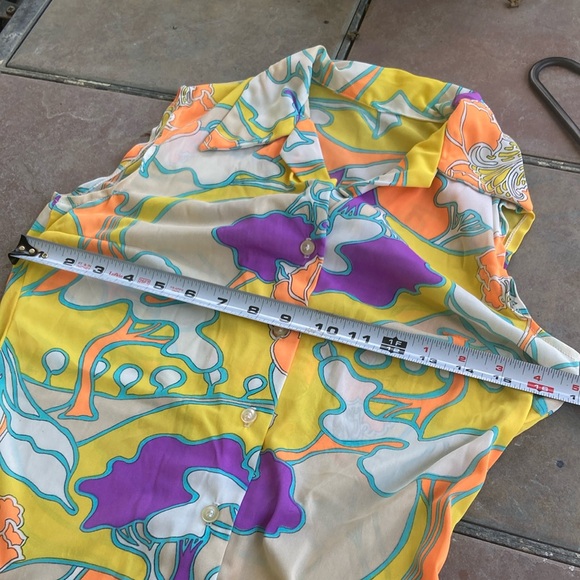 60s “Pucci” Abstract Pattern Sleeveless Blouse - Picture 3 of 5